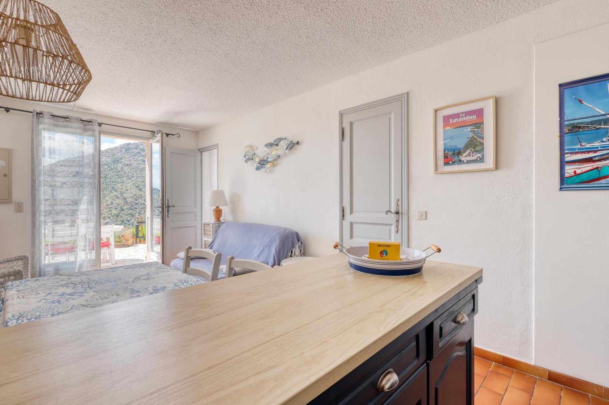 Exceptional View In Saint-Clair For 4 People Apartment Le Lavandou Bagian luar foto