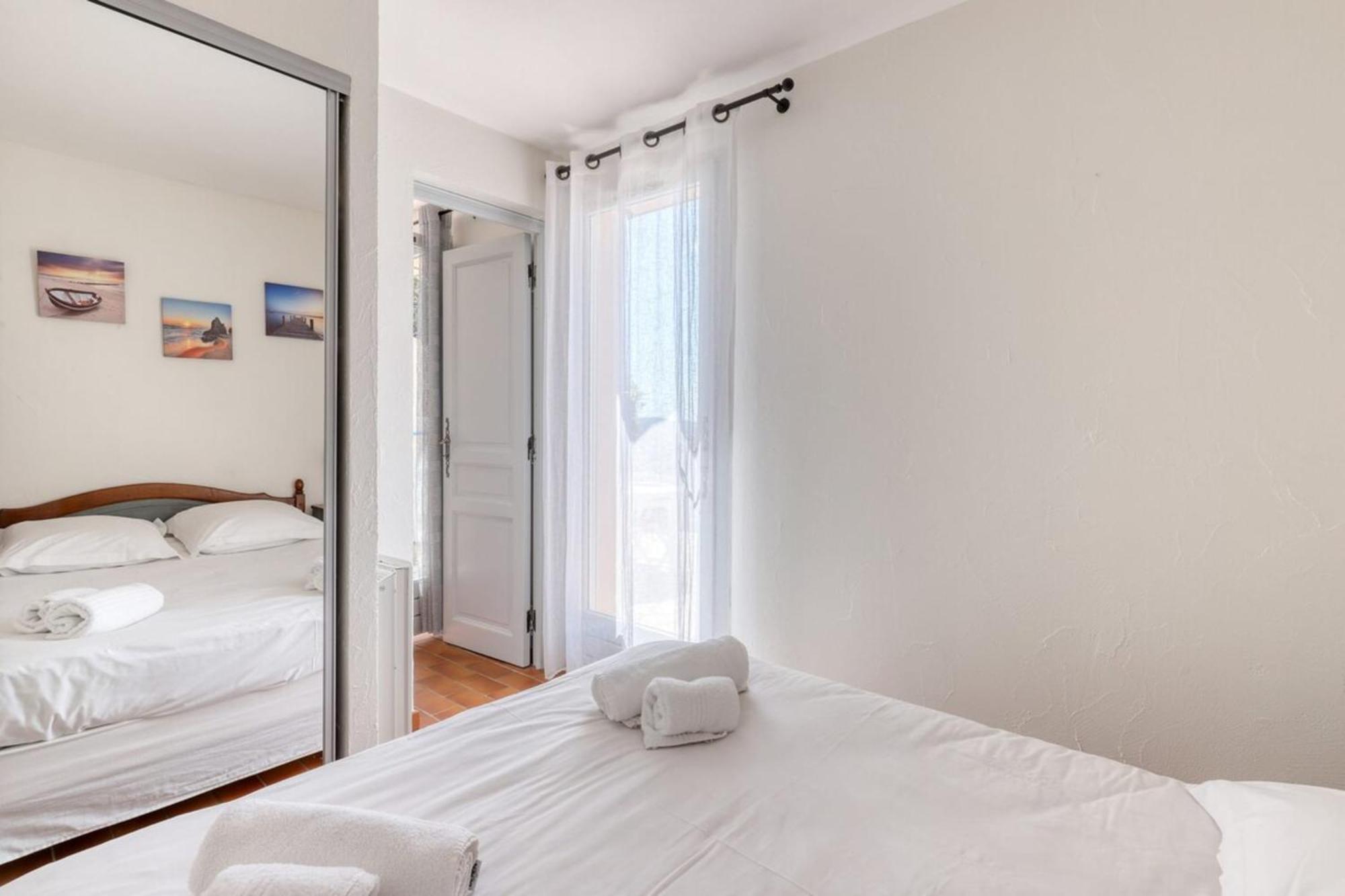 Exceptional View In Saint-Clair For 4 People Apartment Le Lavandou Bagian luar foto